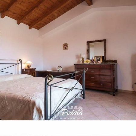 Casa Vacanza Pedala Βίλα San Marco d'Alunzio Εξωτερικό φωτογραφία